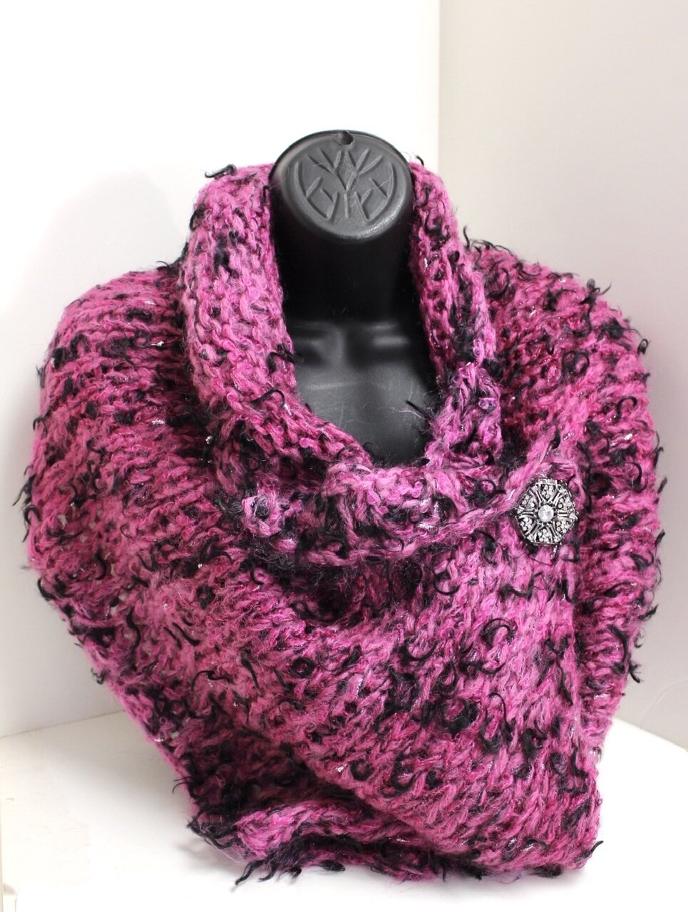 Loop Shawl with Pin - Fuschia